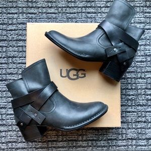 UGG Elysian Boot NWOT 6.5